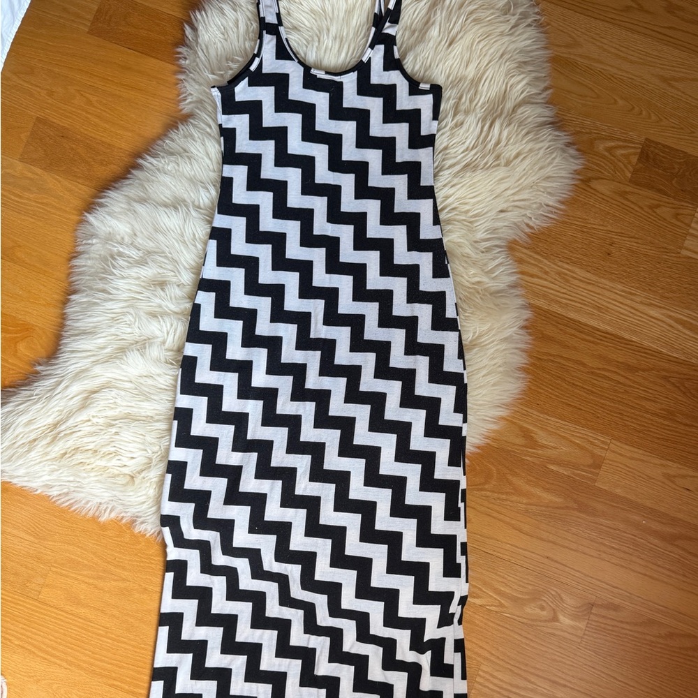Bar III Black and White Sleeveless Bodycon Maxi Dress - Picture 1 of 2